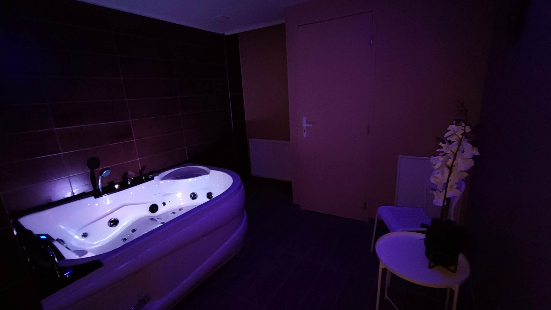 thai-harmonie-spa-jacuzzi